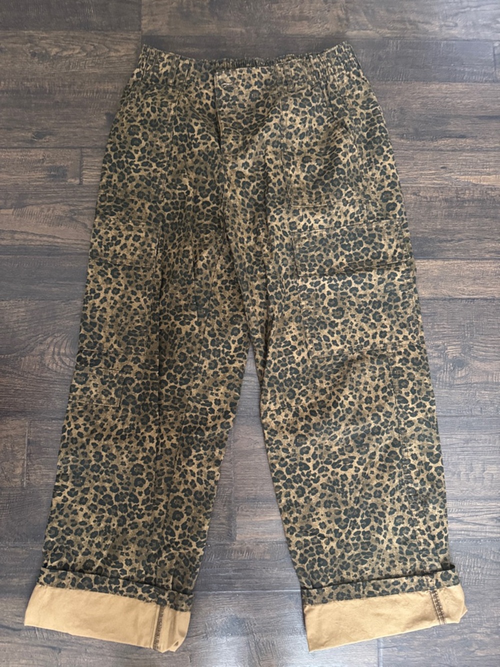 No Boundaries women’s Leopard Print Cargo Pants - Tan and Black